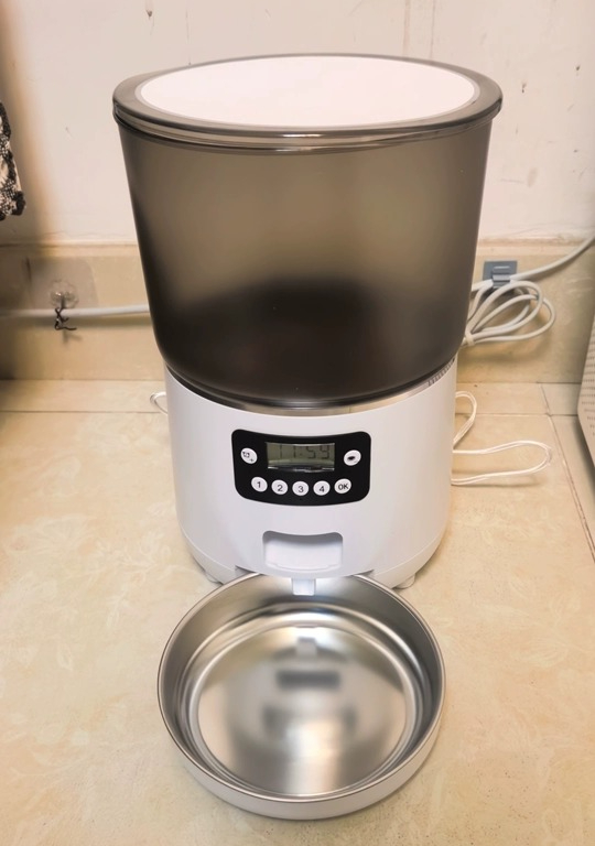 Automatic Pet Feeder - Automatyczny podajnik karmy dla psów 4L